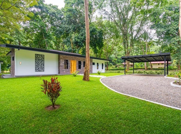 Tres Rios Waterfall House â€“ Nature, Comfort & Elegance Combined, Brand New Construction with Warranty!: Mountain House For Sale in Tres Rios, Tres Rios, Puntarenas 60501