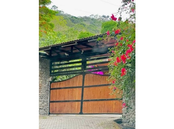 Avenida 34 Avenida 34; Jaboncillos, Escazu, Escazu, San Jose 10201