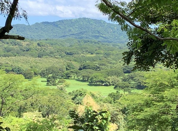 975V+5G, Lorena, Guanacaste Province
