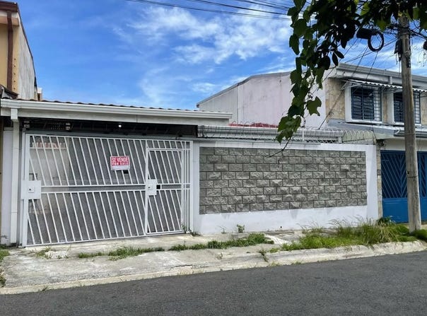 Single Story Home for Sale in La Roma, Pavas: House For Sale in Pavas, Pavas, San José