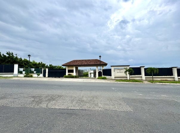 401 mÂ² for Contemporary Home, Guachipelín, San José