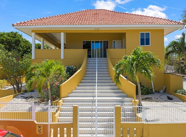 For Sale: COCO Student House – Investment Property, 10 Units Curaçao, Otrobanda, Curacao, Otrobanda, Curacao