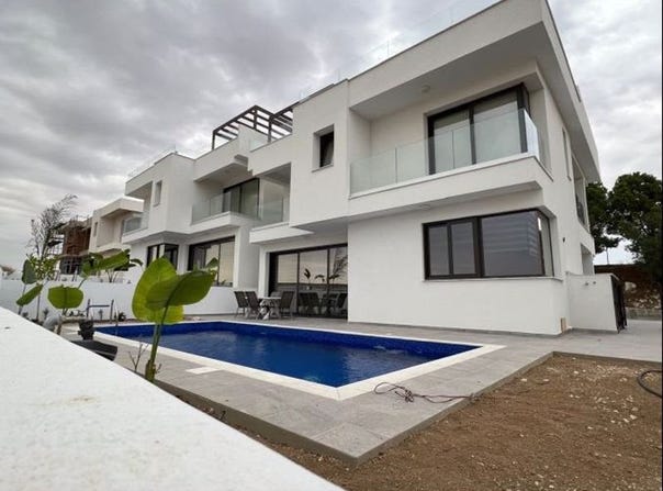 Pýla, Larnaca