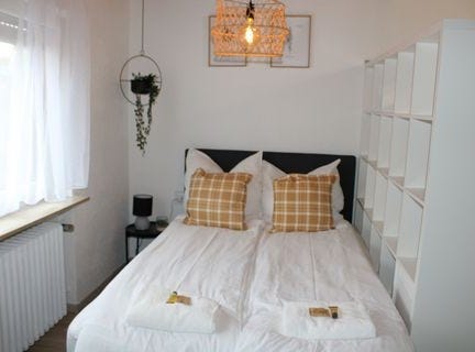 Klingenberger Straße, 15, Heilbronn, Baden-Württemberg 74080
