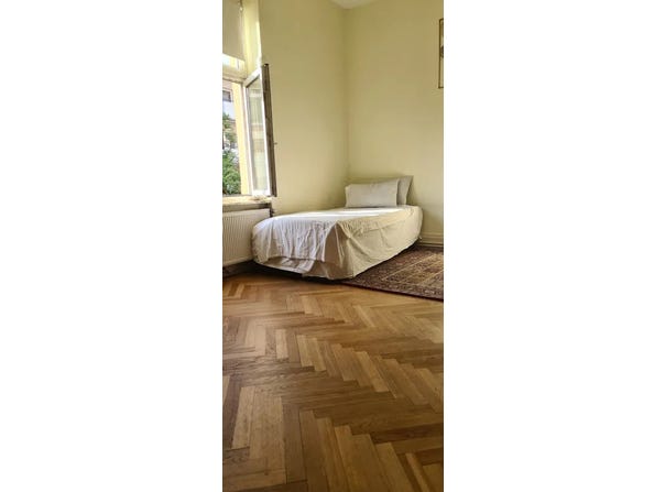 Esslinger Straße, Frankfurt am Main, Hessen 60329