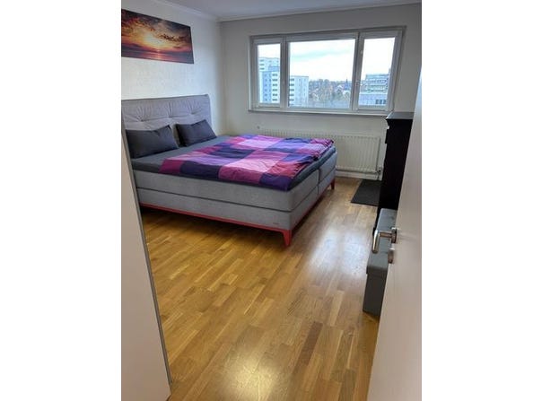 Sigmund-Freud-Straße, 74, Frankfurt am Main, Hessen 60435