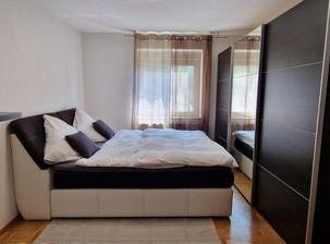 Deckerstraße, 105, Stuttgart, Baden-Württemberg 70372