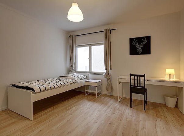 Charlottenstraße, Stuttgart, Baden-Württemberg 70182