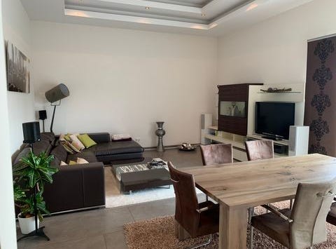 Goldpeppingstraße, 30, Frankfurt am Main, Hessen 60435