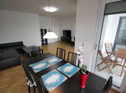 Graf-von-Stauffenberg-Allee, 8, Frankfurt am Main, Hessen 60438