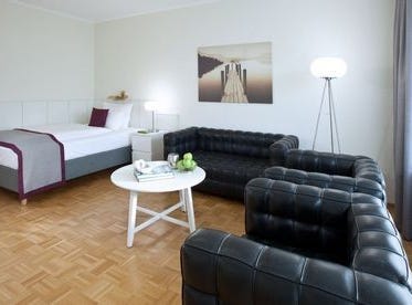 Moerser Straße, 127, Meerbusch, Nordrhein-Westfalen 40667