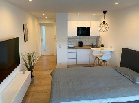 Eisenstädter Straße, 13, Stuttgart, Baden-Württemberg 70469