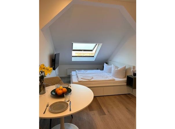 Erich-Weinert-Straße, 32, Leipzig, Sachsen 04105