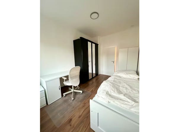 Segeberger Weg, Düsseldorf, North Rhine-Westphalia 40468