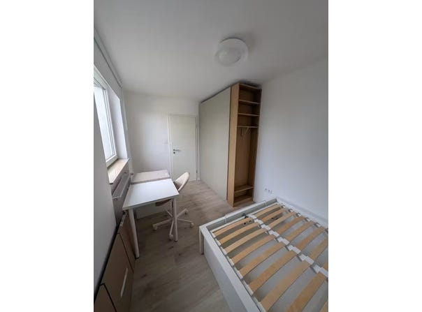 Weitlstraße, Munich, Bavaria 80935