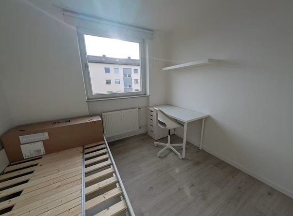 Weitlstraße, Munich, Bavaria 80935