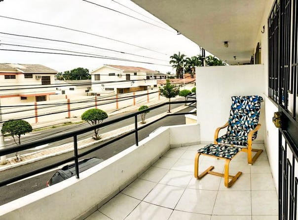 SAN LORENZO: CLOSE TO THE BEACH AMPLE AND BEAUTIFUL SUITE Condominio a 3 cuadras del mar atras del Barcelo, Salinas, Santa Elena