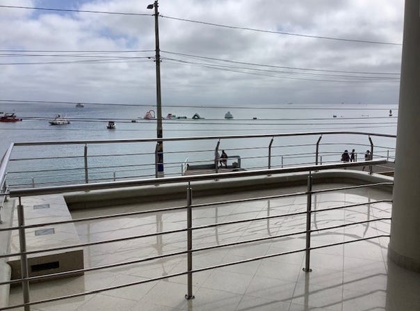 Edificio Alamar Unit Planta Baja: Wake Up To The Waves, Salinas, Santa Elena