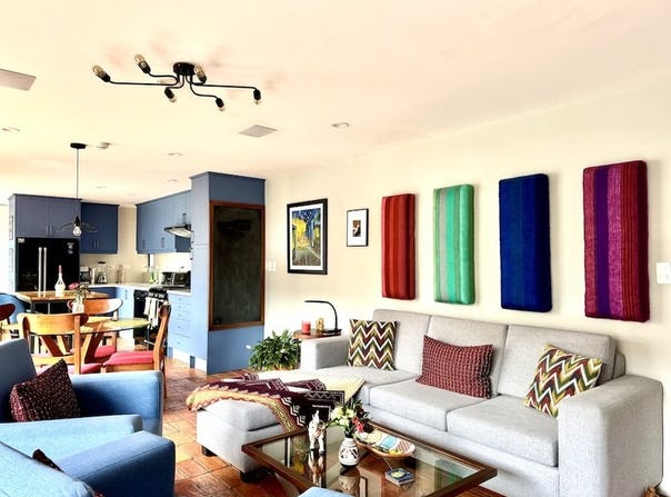 AMAZING INVESTOR OR FUTURE RELOCATION OPPORTUNITY: This Downtown Cuenca Move-In Luxury Apartment or Airbnb Has a 6-Month Renter in Place, affording Immediate Income, Cuenca, Azuay