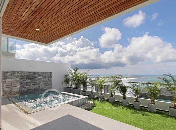 3 Bedroom Contemporary Home with Jacuzzi and ocean views in Ciudad Del Mar, Manta, Manabí