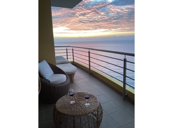 APARTAMENTO FRENTE AL MAR: Oceanfront Apartment For Sale in El Murcielago - MantaCalle M1 y Ave 24, Manta, Manabí