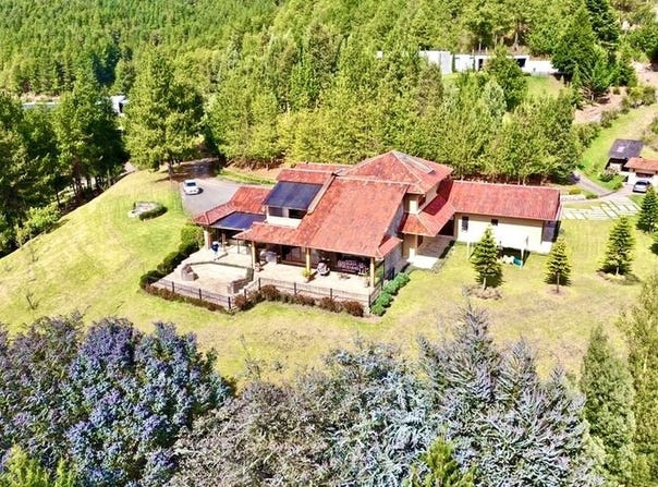 TUTUPALI COUNTRY ESTATE: Fabulous 5, 942 Sq. Ft. Wonder on 1.4 Acres of Land 30 Minutes from Cuenca, Tutupali, Azuay