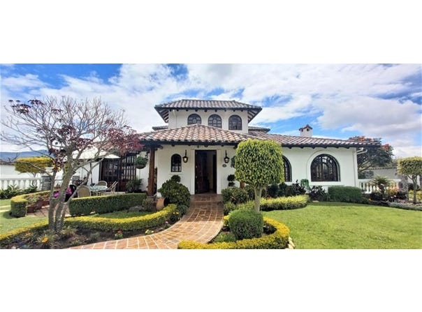 Spectacular country style house and Buildable lot included , Cotacachi, Otavalo, Imbabura