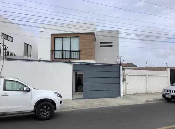 Move-In Ready Coastal Gem, Salinas, Santa Elena