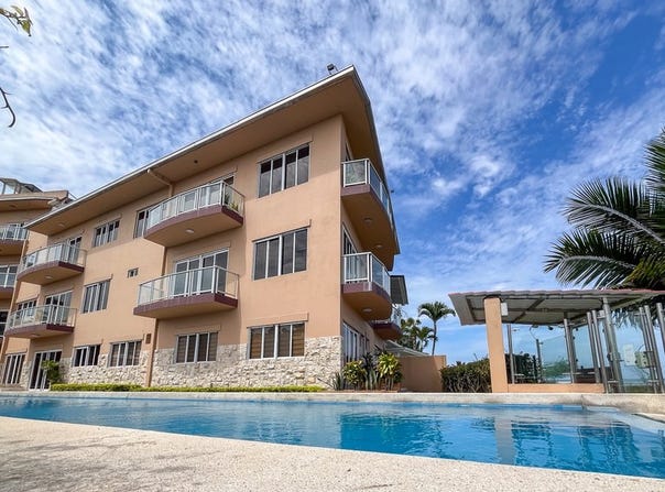 Top-Floor Oceanfront Condo with Expansive Views in Port Olón, Olon, Santa Elena