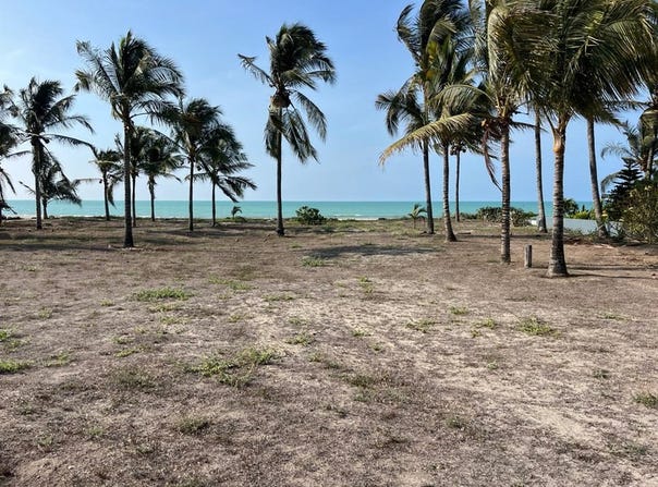BEACHFRONT in GATED COMMUNITY lot A2-9, El Matal, Manabí