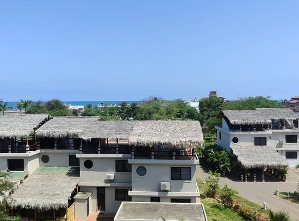 Beach Townhouse San Clemente: Opportunity Price House 504! Unfurnished 2 bedroom Townhouse with Amazing ViewVistazul 403, San Clemente, Manabí