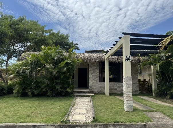 Beach Bungalow Fun RECENTLY REDUCED PRICE!!!, Rio Chico, Santa Elena