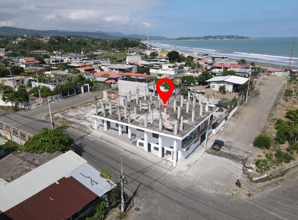 Edificio rentero en venta: Beachfront building - Pedernales, Pedernales, Manabí