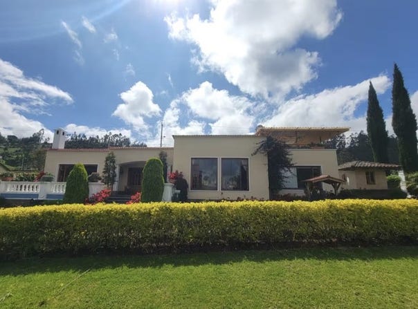 200 m² house with 695 m² of land for sale with 3 bedrooms in Otavalo, Otavalo, Imbabura