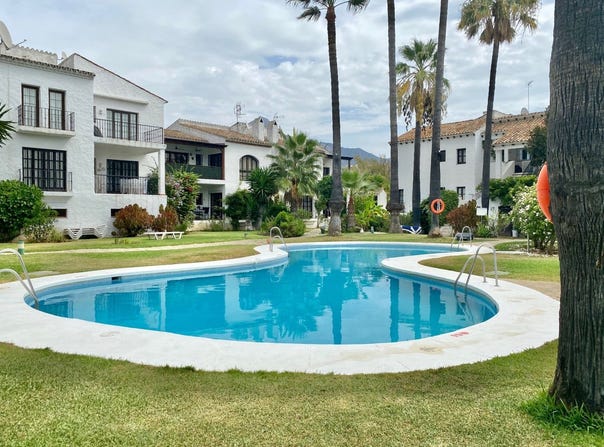Nueva Andalucía, Malaga, Andalusia 04006