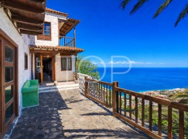 Icod de los vinos, Canary Islands 38430