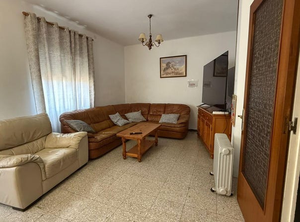 Valls, Catalonia 43800