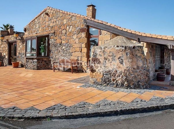 Arona, Canary Islands 38649