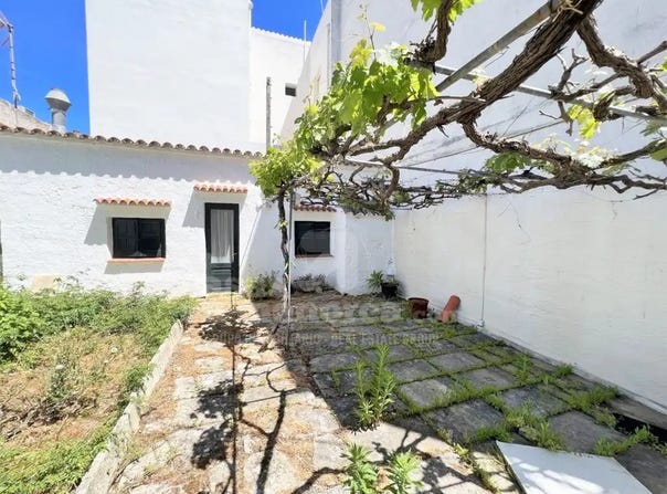 Es Castell, Balearic Islands 07720
