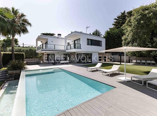 Castelldefels, Catalonia 08860