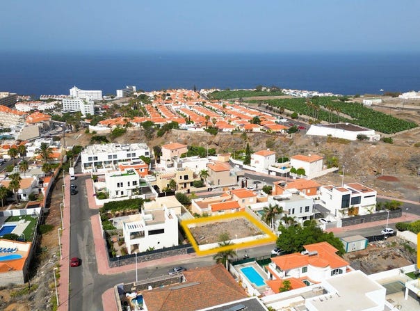 Adeje, Canary Islands 38678