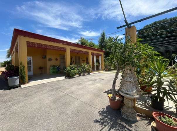 Utrera, Andalusia 41710