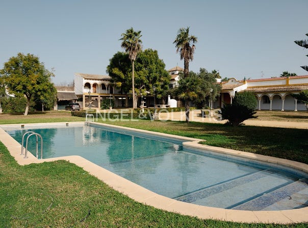 Dos Hermanas, Andalusia 41703