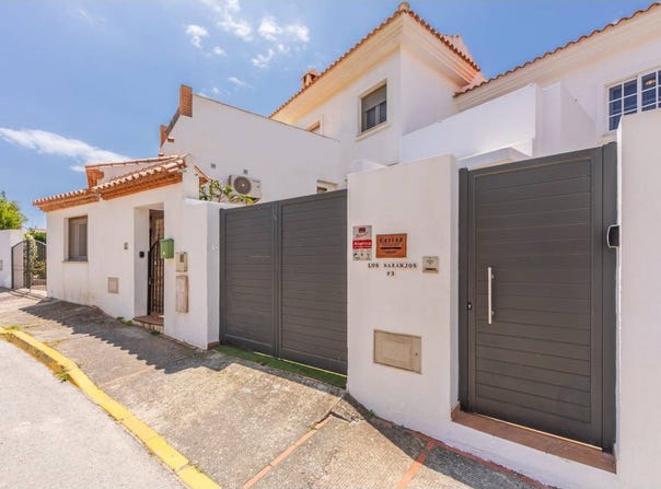 Tarifa, Andalusia 11380