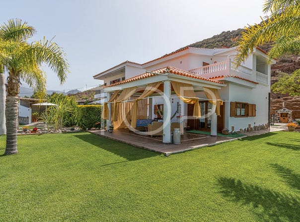 Guaza, Canary Islands 38632
