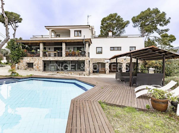 Castelldefels, Catalonia 08860
