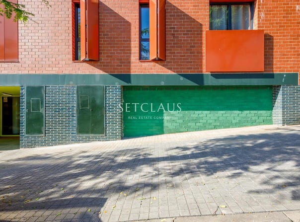 Barcelona, Catalonia 08390