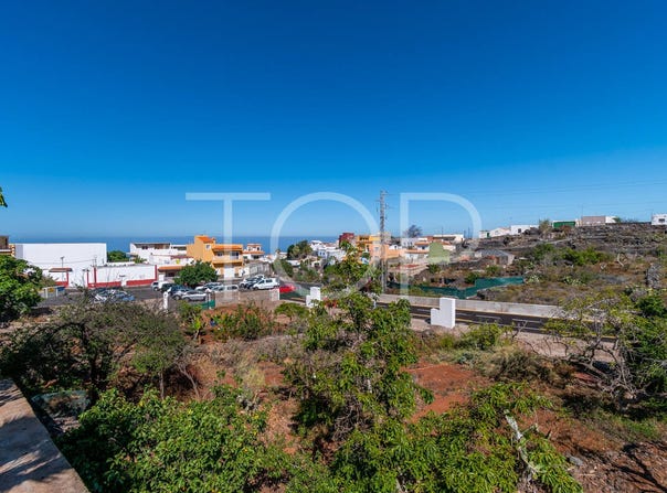 Guia de Isora, Canary Islands 38680