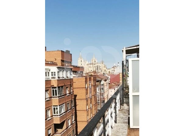 León, Castile and León 24006