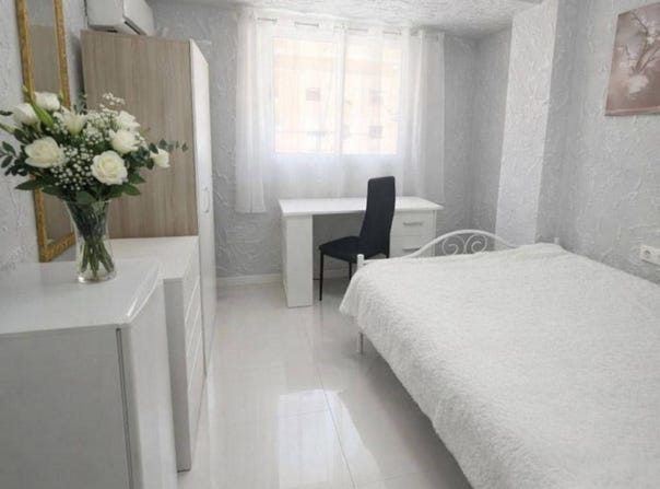 Valencia, Valencian Community 46015